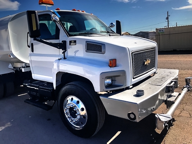 2005 Chevrolet C8500 with New Maverick 4,000 Gallon Water System