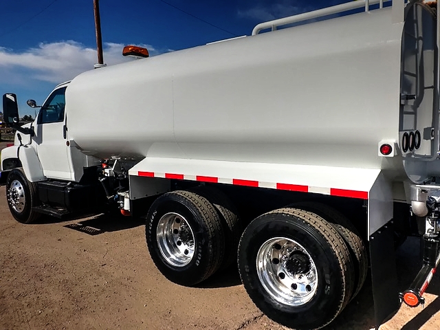 2005 Chevrolet C8500 with New Maverick 4,000 Gallon Water System