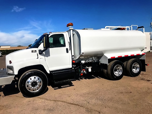 2005 Chevrolet C8500 with New Maverick 4,000 Gallon Water System