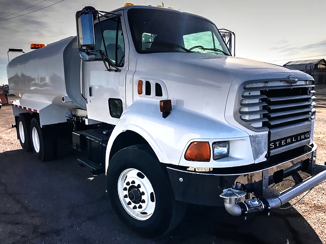 2004 Sterling LT 9500 Heavy Spec with New Maverick 4000 Gallon Water System