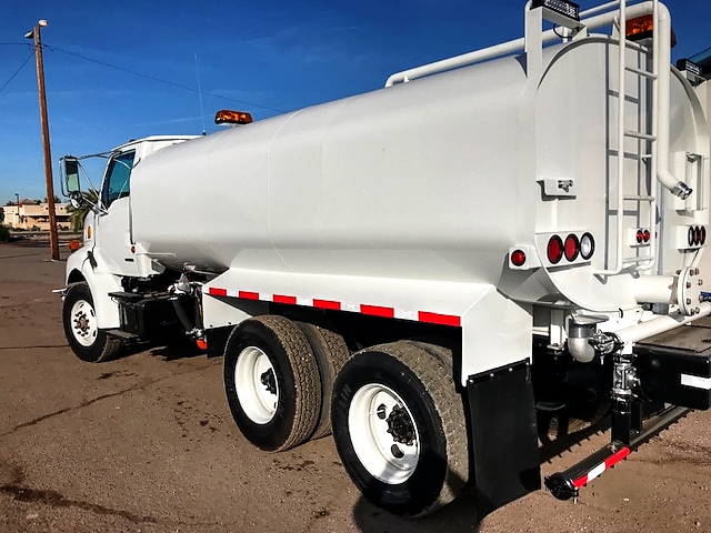 2004 Sterling LT 9500 Heavy Spec with New Maverick 4000 Gallon Water System