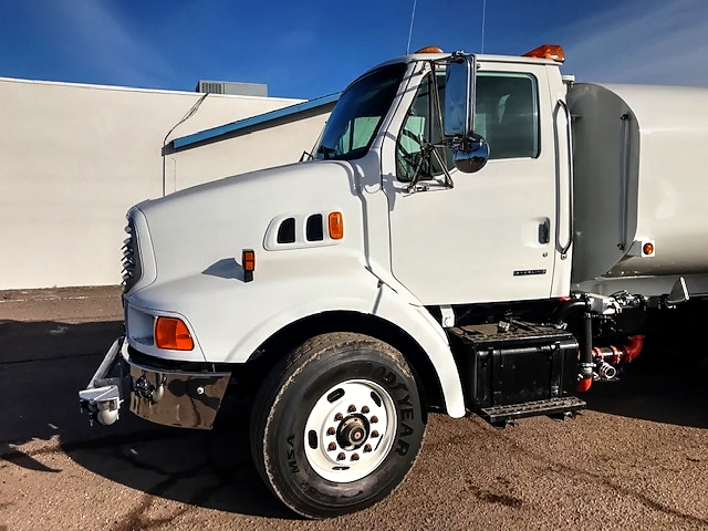 2004 Sterling LT 9500 Heavy Spec with New Maverick 4000 Gallon Water System