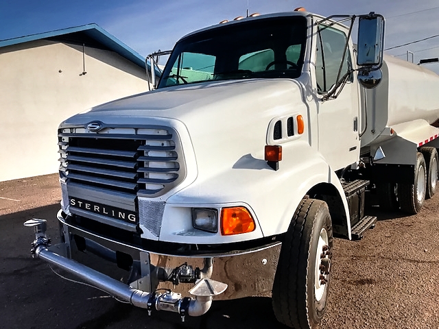 2004 Sterling LT 9500 Heavy Spec with New Maverick 4000 Gallon Water System