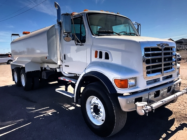 2006 Sterling LT 7500 Heavy Spec with New Maverick 4250 Gallon Water System