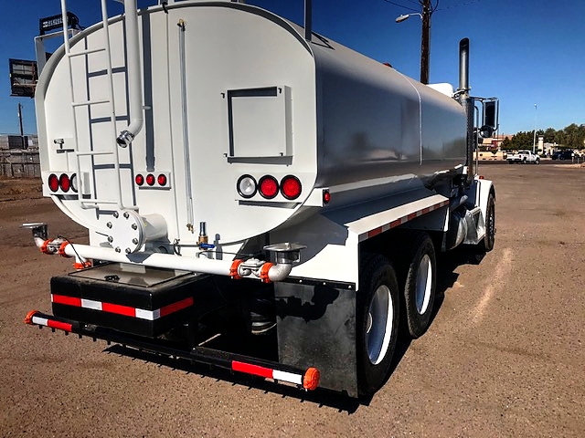 2006 Peterbilt 357 with New Maverick 4,000 Gallon Water System