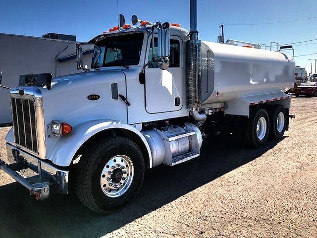 2006 Peterbilt 357 with New Maverick 4,000 Gallon Water System