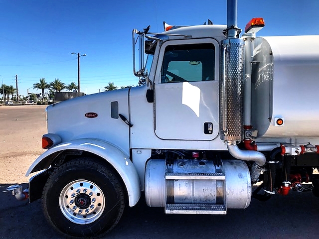 2006 Peterbilt 357 with New Maverick 4,000 Gallon Water System