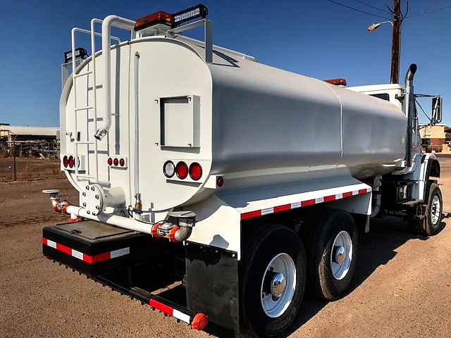 2001 Freightliner FL-80 with New Maverick 4000 Gallon Water System