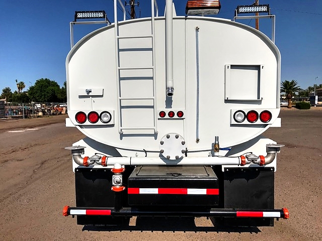 2001 Freightliner FL-80 with New Maverick 4000 Gallon Water System