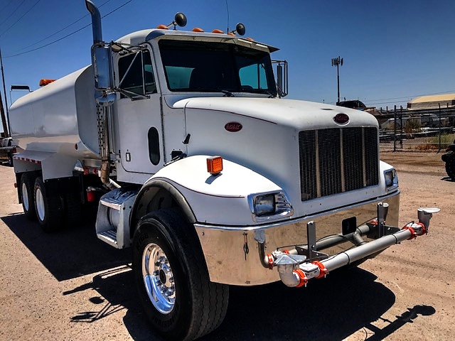 2002 Peterbilt 330 with New Maverick 4,000 Gallon Water System