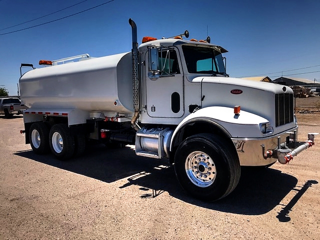 2002 Peterbilt 330 with New Maverick 4,000 Gallon Water System