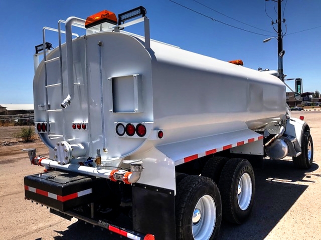 2002 Peterbilt 330 with New Maverick 4,000 Gallon Water System