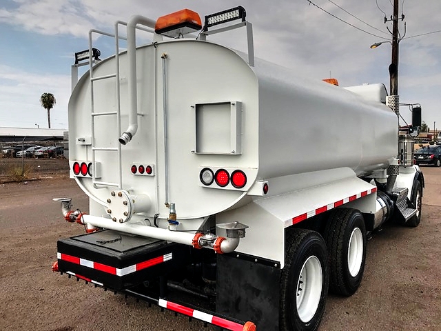 2012 Kenworth T-800 Wide Hood Heavy Spec with New Maverick 4,000 Gallon Water System