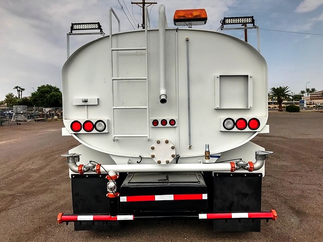 2012 Kenworth T-800 Wide Hood Heavy Spec with New Maverick 4,000 Gallon Water System