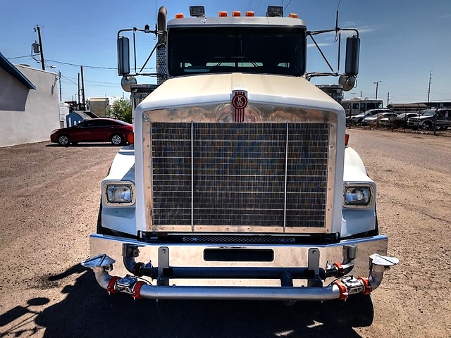 2012 Kenworth T-800 Wide Hood Heavy Spec with New Maverick 4,000 Gallon Water System