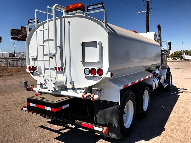 2012 Kenworth T-800 Wide Hood Heavy Spec with New Maverick 4,000 Gallon Water System