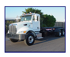 2006 Peterbilt 335 Roll Off