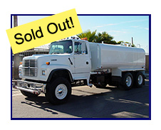 1995 Ford L-9000 with New 4,000 Gallon Maverick Water System