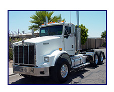 1999 Kenworth T-800 Heavy Haul Factory Day Cab/ 5 Window