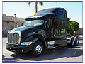 2006 Peterbilt 387 with 72 Inch Double Bunk Sleeper
