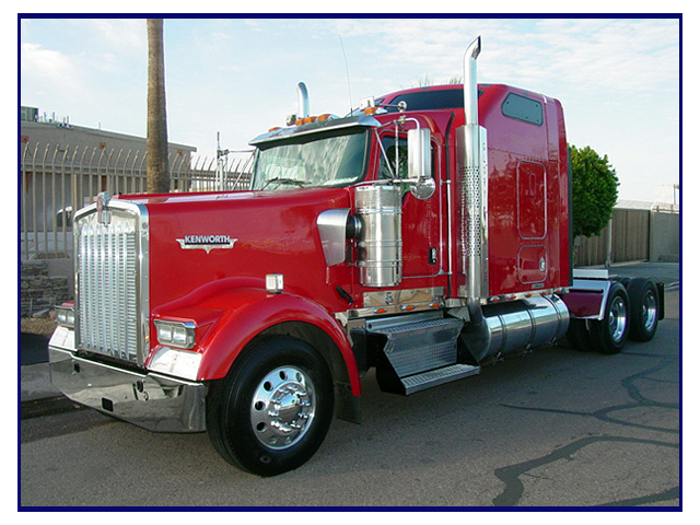 2003 Kenworth W-900 L with 72 Inch Aerodyne Sleeper