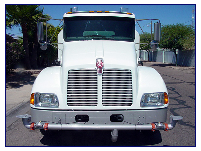 2003 Kenworth T-300 with New Maverick 2,500 Gallon Water System