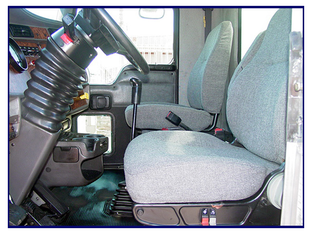 2003 Kenworth T-300 with New Maverick 2,500 Gallon Water System