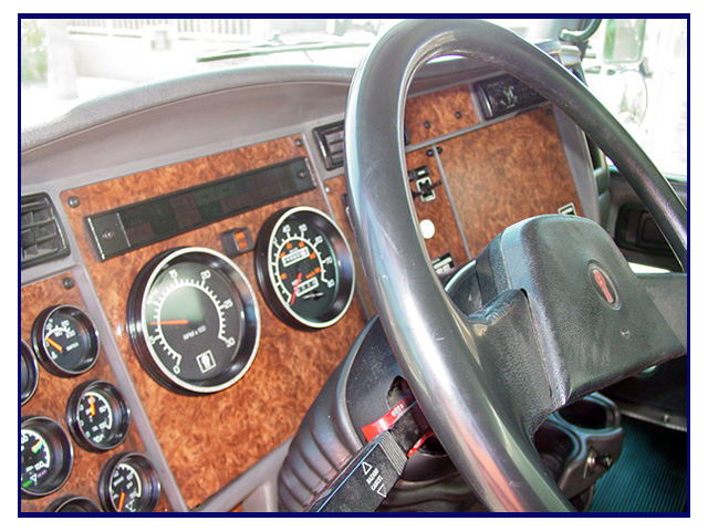 2003 Kenworth T-300 with New Maverick 2,500 Gallon Water System